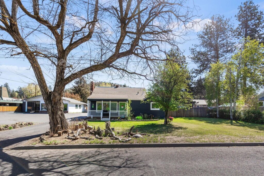 Homes for Sale in Broken Top Bend Oregon