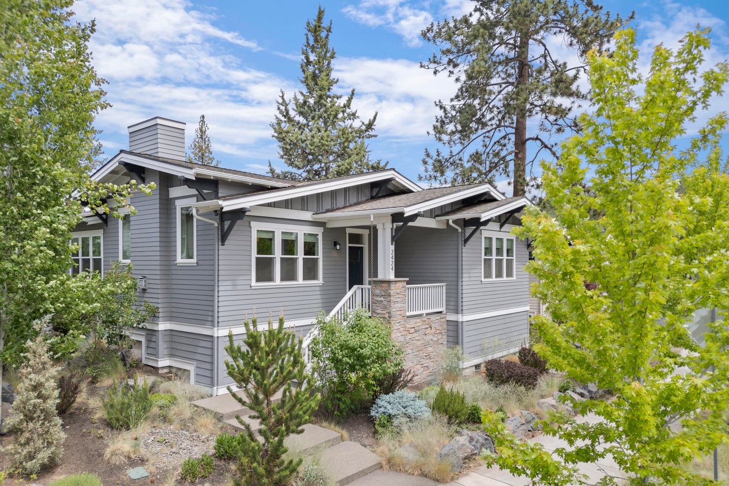 NW Crossing Bend Oregon property
